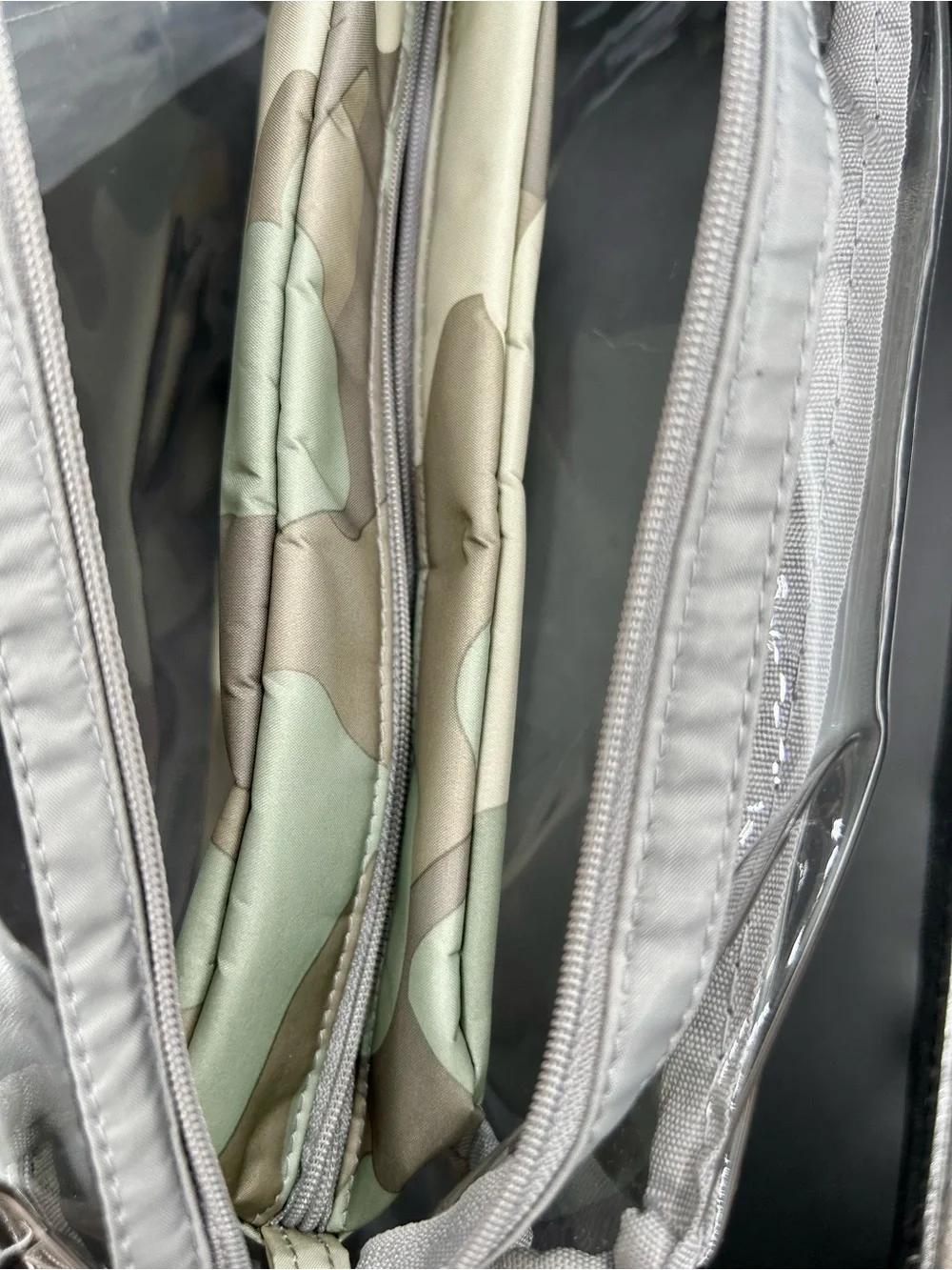 THIRTY-ONE Fold & Hang Travel Organizer & Travel Pouches and Travel Case Bundle.